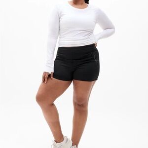 Athleta Trekkie north Black Shorts size 20